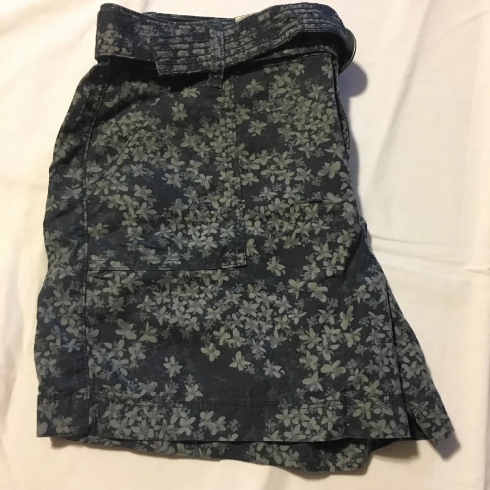 Calvin Klein Shorts - Picture 2 of 6